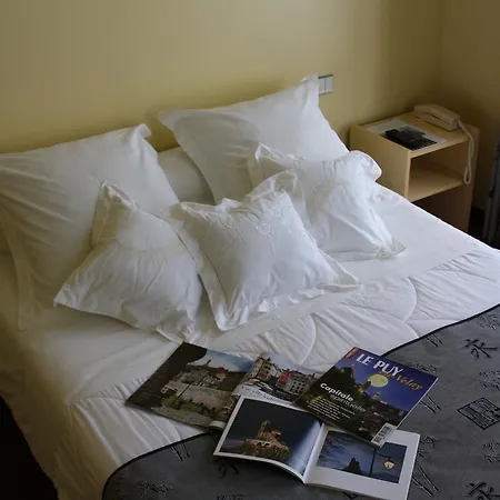 Dyke Hotel 2*