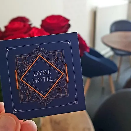 Dyke Hotel 2*