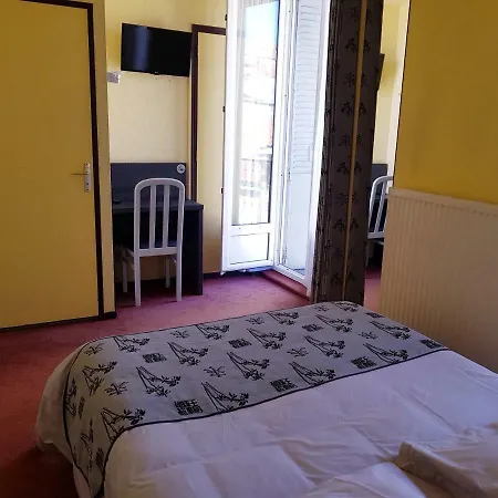 Hotel Dyke 2*